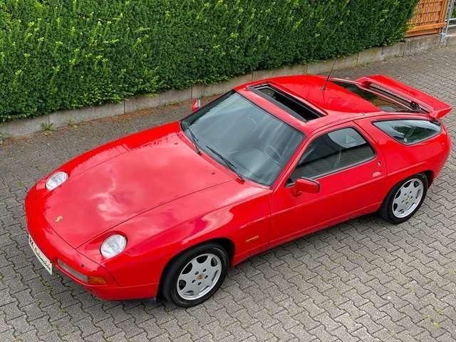 928