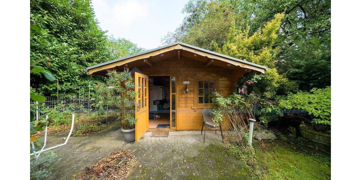 Bachem, attraktive Lage, Einfamilienhaus mit großem Garten, 4 Zimmer, EBK, Terrasse, Garage, Keller 4 zimmer