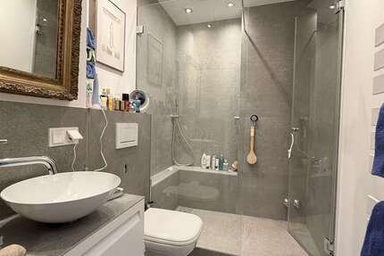 Wohnung zum Kaufen in Düsseldorf 549.000 € 81.9 m² 3.5 zimmer