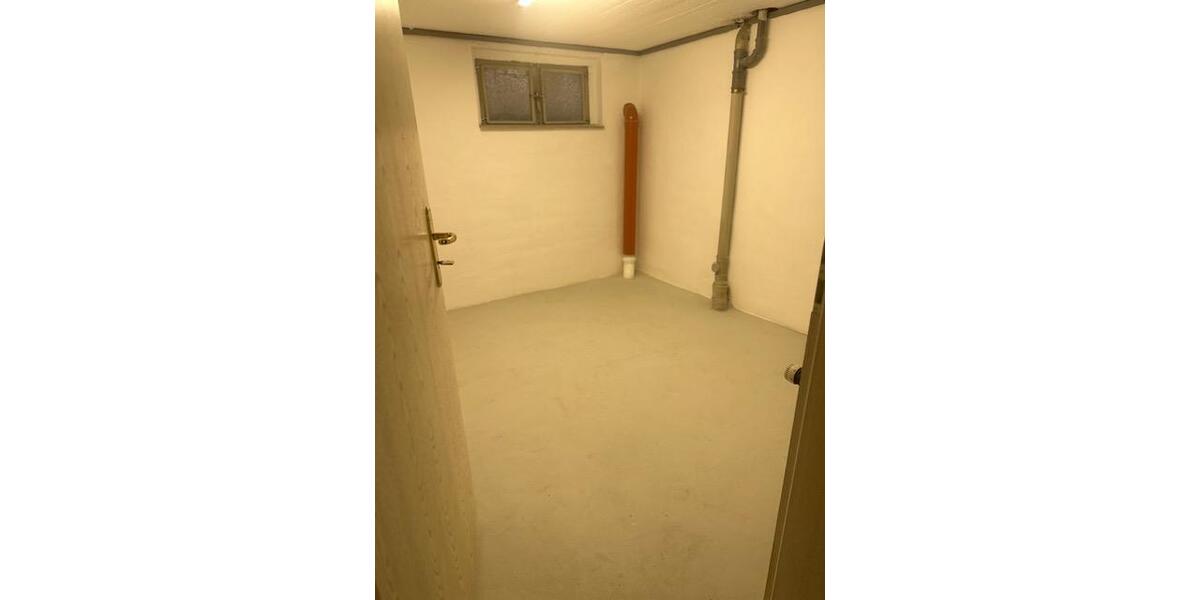 Reihenhaus Solingen Central - 3 Zimmer, 140 m&sup2;, 1.680&euro; | Angebot:24685628