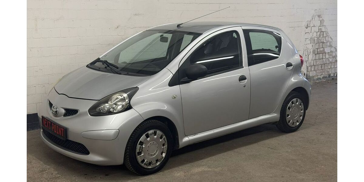 Toyota Aygo (X) 144.500 km 2.900 &euro; Düsseldorf 40468