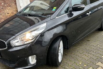 Kia Carens 227.717 km 4.999 &euro; Köln 51069