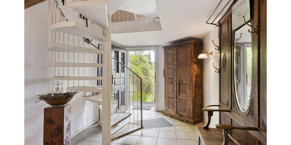 Bergisches Fachwerkhaus mit kleinen Schönheitsfehlern sucht neue Eigentümer - Einfamilienhaus Leverkusen Bergisch Neukirchen | Angebot:25319174