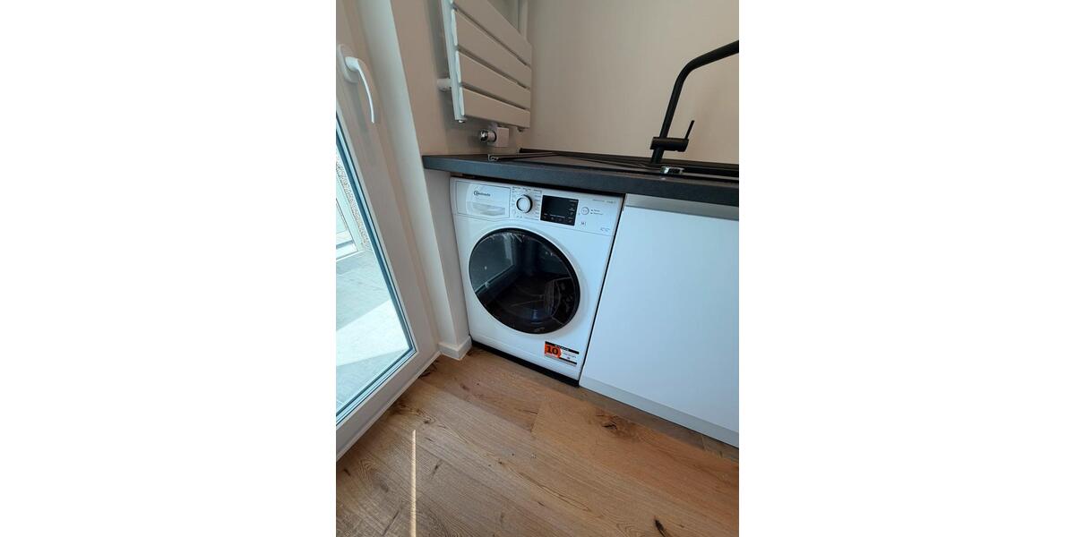 Etagenwohnung Düsseldorf Heerdt - 3 Zimmer, 83 m&sup2;, 2.100&euro; | Angebot:26393883