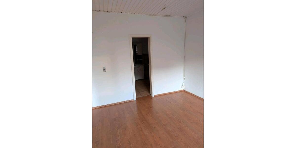 Etagenwohnung Bergheim - 2 Zimmer, 80 m&sup2;, 980&euro; | Angebot:26355555