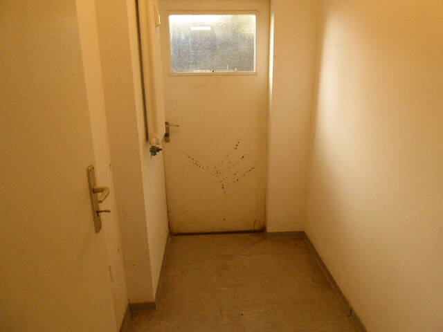 BEZUGSFREI IN 1A-LAGE RATHWESTFALENSTR. 8 RÄUME+2 BÄDER+WC KOMPLETT LAMINAT 3 EINGÄNGE ERDGESCHOSS 8 zimmer