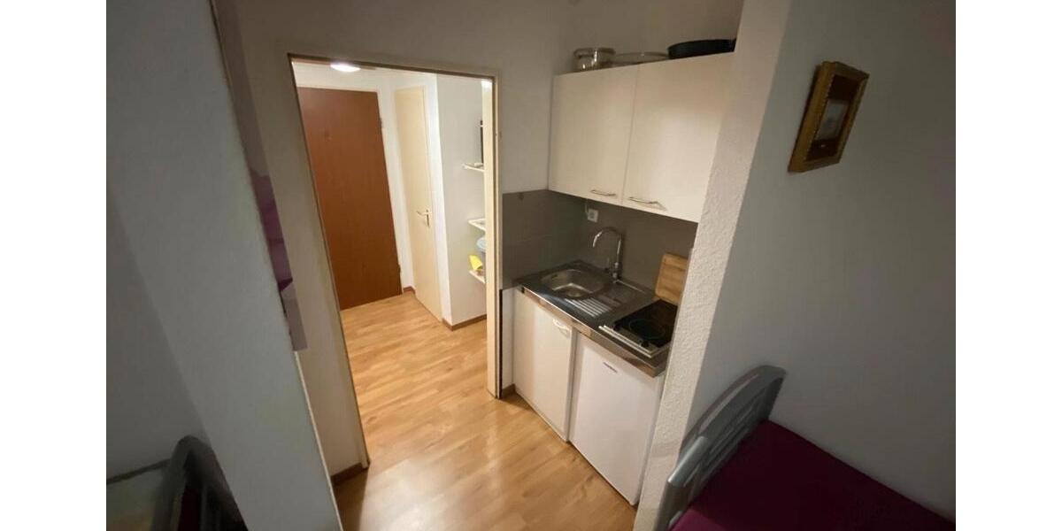 Etagenwohnung Düsseldorf Pempelfort - 1 Zimmer, 40 m&sup2;, 650&euro; | Angebot:26241840