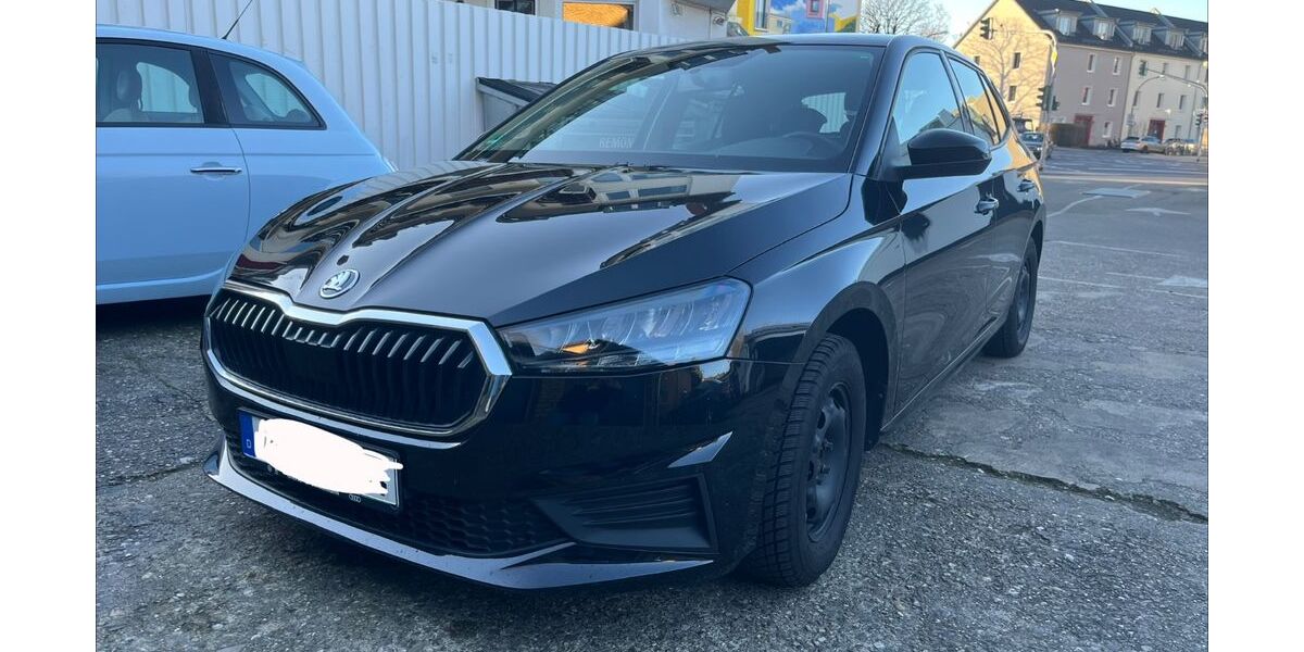 Skoda Fabia 72.000 km 12.950 &euro; Köln 50678