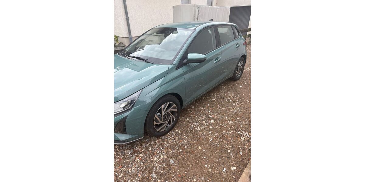 Hyundai i20 3.254 km 14.999 &euro; Köln 51107