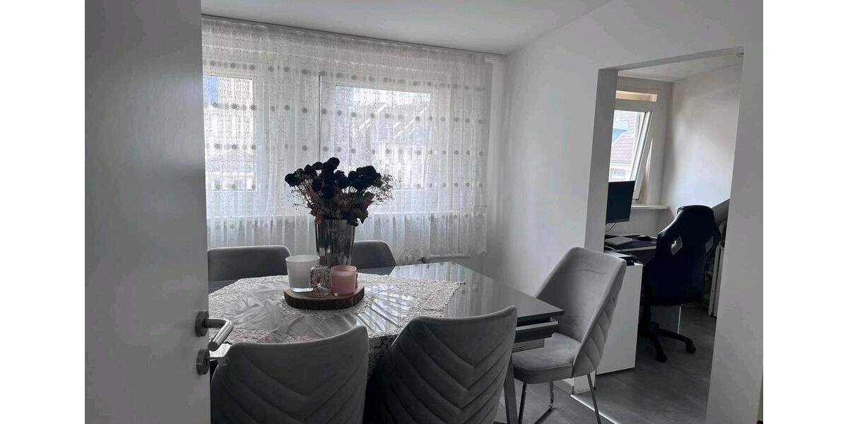 Dachgeschoßwohnung Remscheid Reinshagen - 3.5 Zimmer, 65 m&sup2;, 120.000&euro; | Angebot:26961068