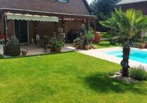 EFH mit EinliegerWohnung und Außenpool mit großem Garten in Königswinter-Thomasberg
