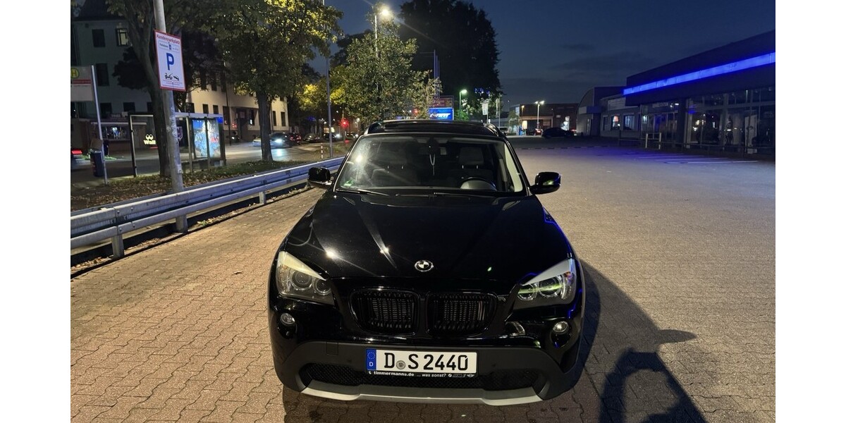 BMW X1 205.000 km 11.799 &euro; Düsseldorf 40213