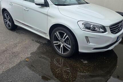 Volvo XC60 84.000 km 24.850 &euro; Leverkusen 51381