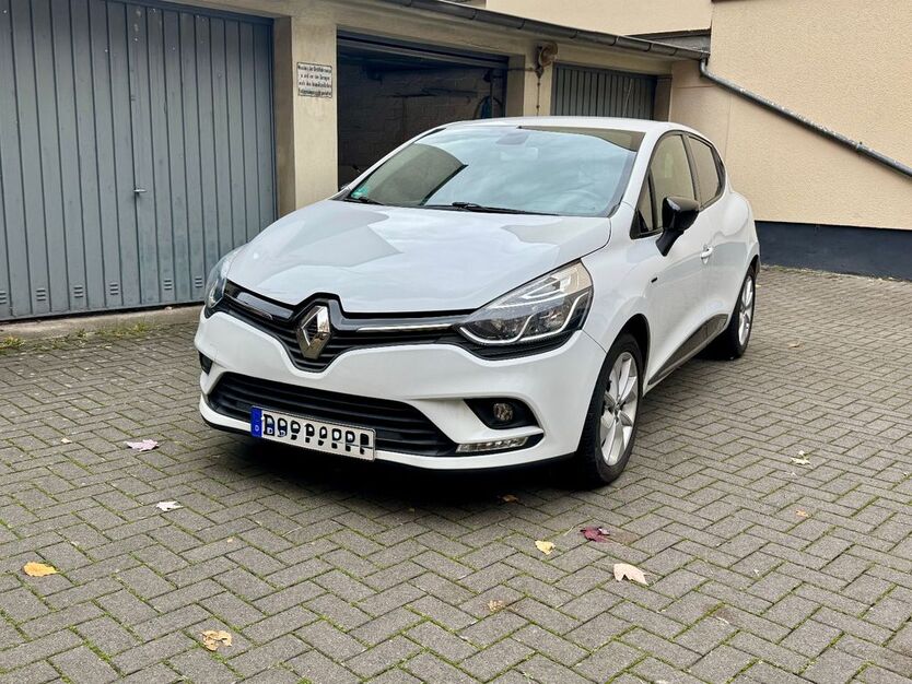 Renault Clio 91.775 km 6.990 € Köln 50670