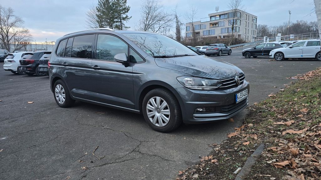 VW Touran 197.000 km 12.400 &euro; Köln 51109