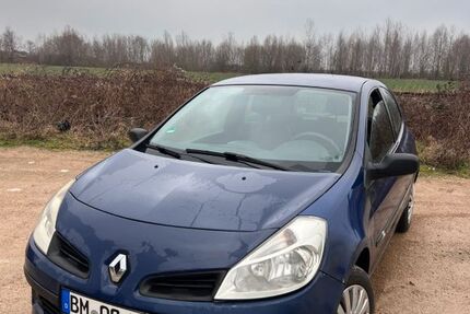 Renault Clio 180.000 km 700 &euro; Bergheim 50126