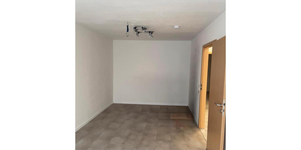 Etagenwohnung Solingen Wald - 1 Zimmer, 30 m&sup2;, 600&euro; | Angebot:27618394