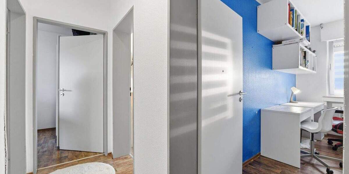 Komfortables Zuhause: 4 Zimmer, Balkon & viel Licht 4 zimmer