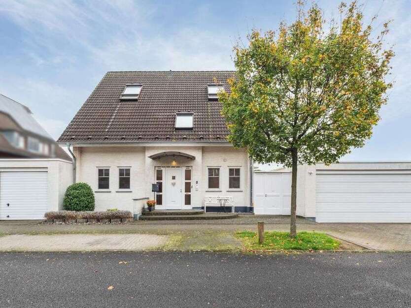 Haus zum Kaufen in Köln 1.145.000 € 315 m²