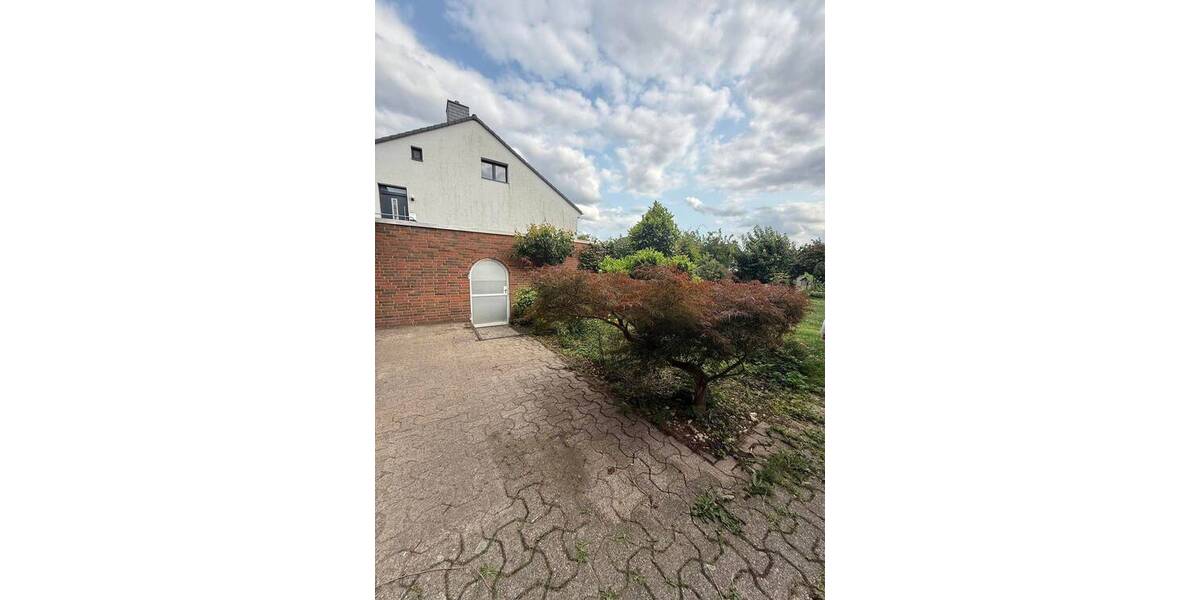 Charmantes Dreifamilienhaus in bester Lage von Baumberg. 9 zimmer