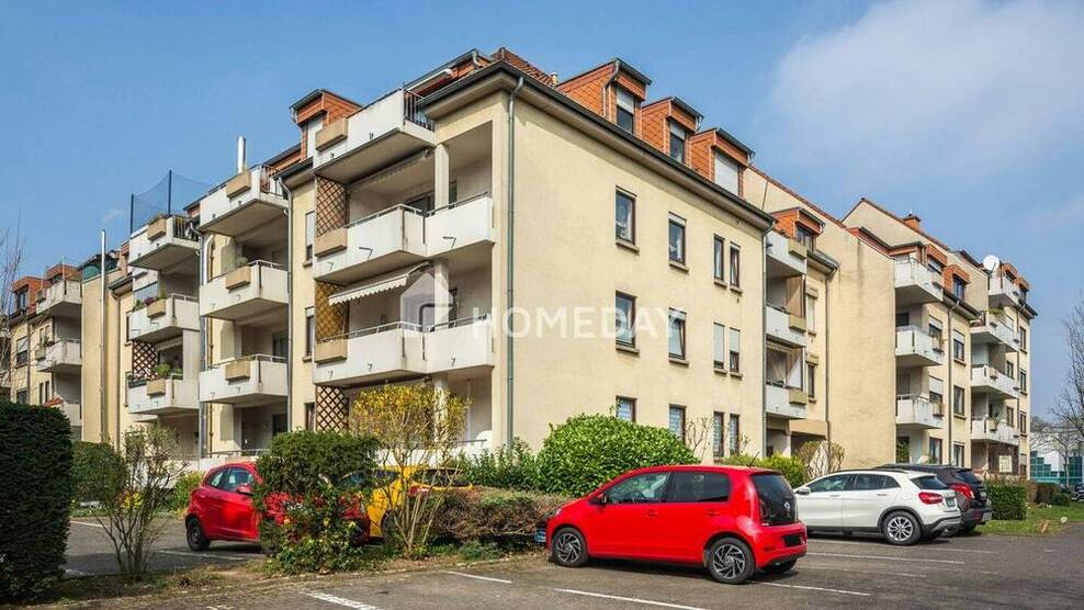 Helle DG-Wohnung mit Süd-Ost-Balkon, Wannenbad und gepflegter Ausstattung 2 zimmer