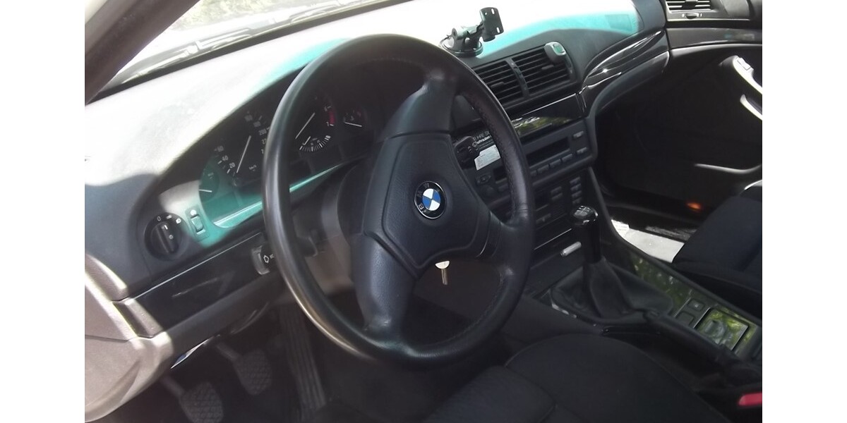 BMW 520 i 166.000 km 6.400 € Troisdorf 53840