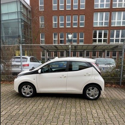 Toyota Aygo (X) 105.000 km 6.700 &euro; Köln 50859