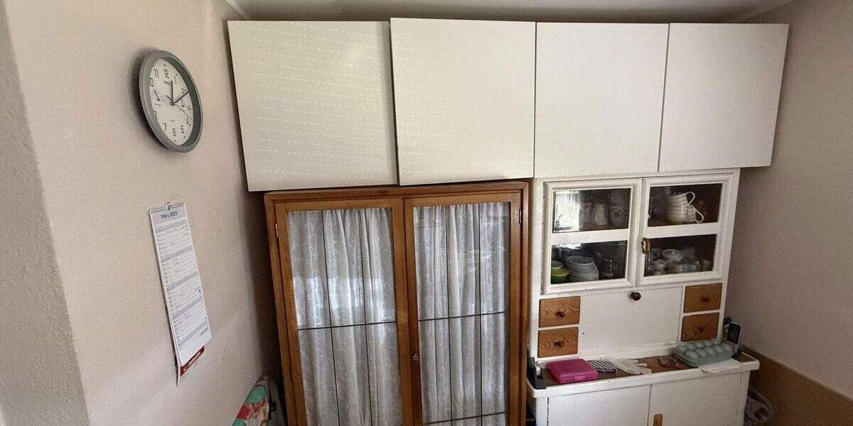 Charmante Doppelhaushälfte mit Hobbyraum, Garagen und idyllischem Garten in Mettmann 1 zimmer