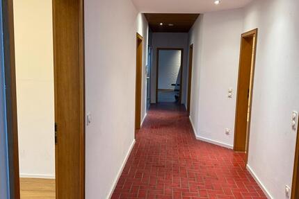 Wohnung Wermelskirchen - 4 Zimmer, 135 m&sup2;, 1.500&euro; | Angebot:25173310