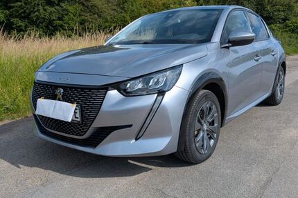 Peugeot 208 34.000 km 16.400 &euro; Neuss 41470