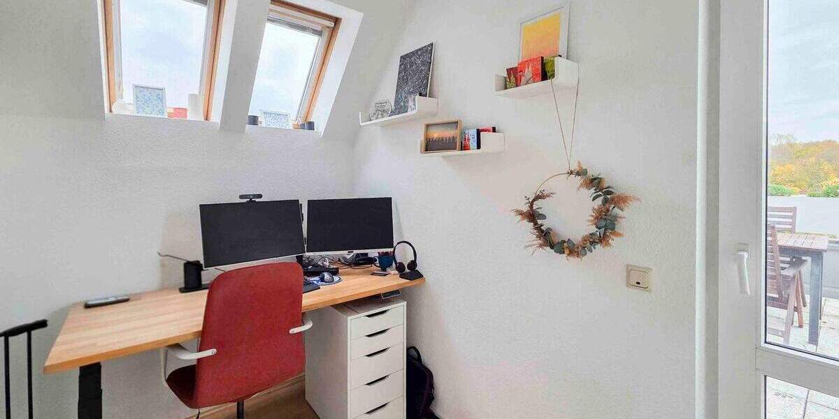 Lichtdurchflutete Penthouse-Maisonette mit Dachterrasse - stilvolles Wohnen in gefragter Lage 4 zimmer