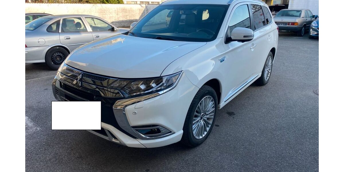 Mitsubishi Outlander 72.000 km 17.500 &euro; Monheim 40789