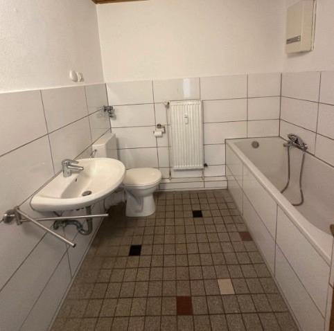 Erdgeschoßwohnung Leverkusen Alkenrath - 3 Zimmer, 70 m&sup2;, 1.100&euro; | Angebot:25264801