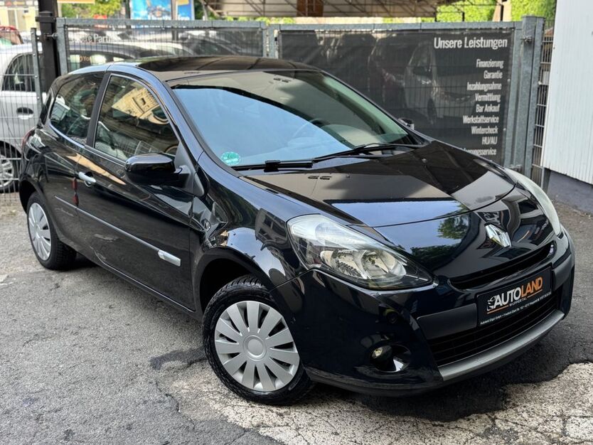 Renault Clio 211.272 km 2.499 € Wuppertal 42117
