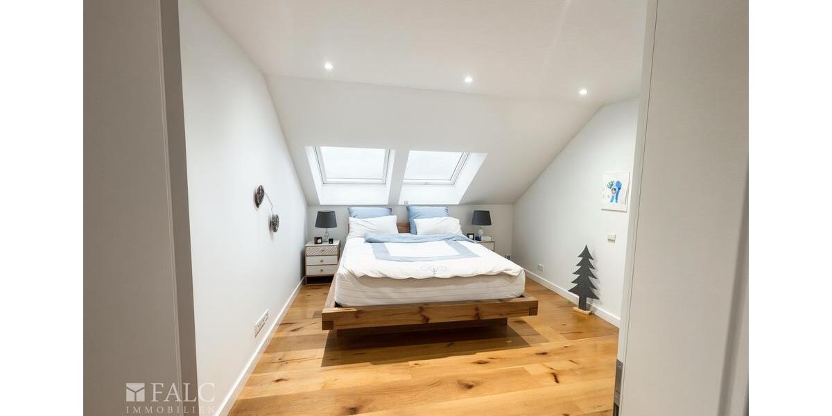 Dachgeschoßwohnung Solingen Wald - 3 Zimmer, 95 m&sup2;, 1.350&euro; | Angebot:26384126