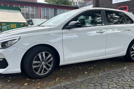 Hyundai i30 86.871 km 12.999 &euro; Langenfeld 40764