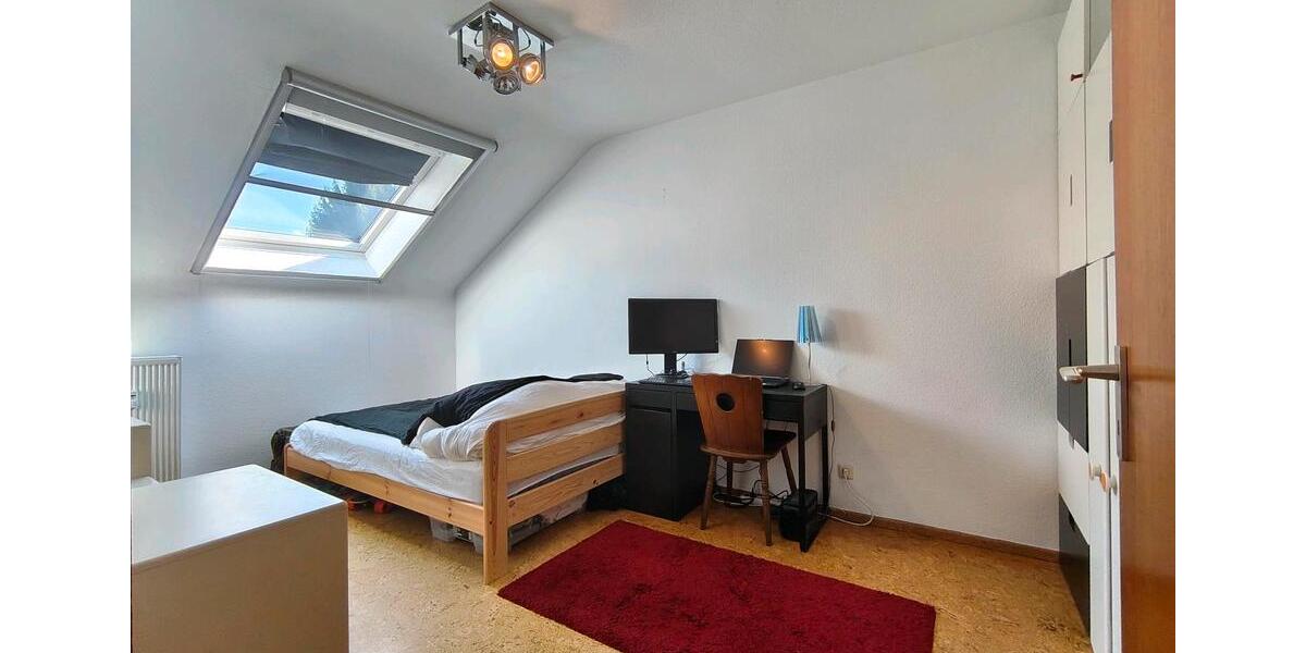 Dachgeschoßwohnung Solingen Burg - 4 Zimmer, 90 m&sup2;, 250.000&euro; | Angebot:27442036
