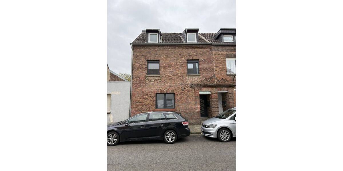 geräumiges Mehrfamilienhaus mit großem Garten für Ihre neuen Mieter! 8 zimmer