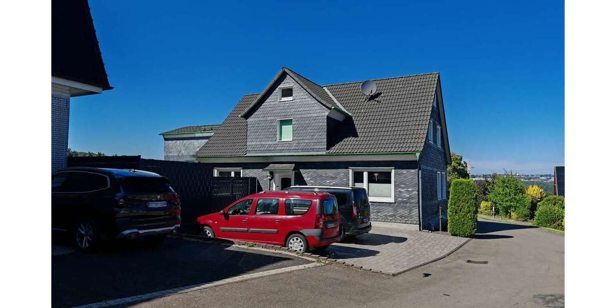 Haus zum Kaufen in Wermelskirchen 630.000 € 217 m² 6 zimmer