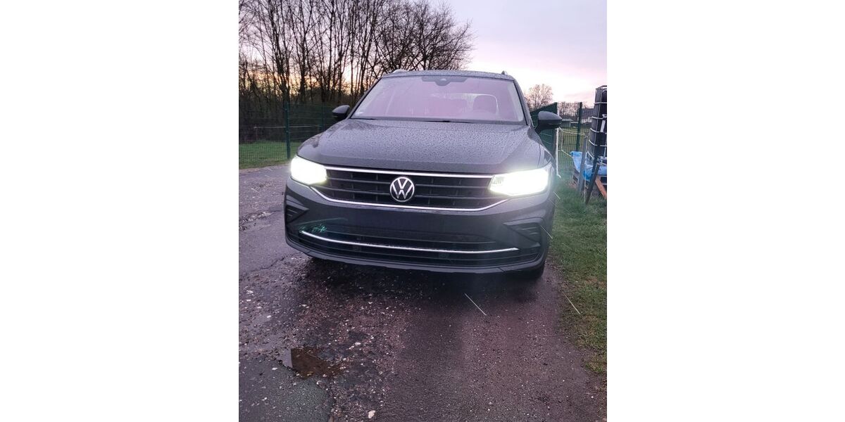 VW Tiguan 81.000 km 19.900 &euro; Leverkusen 51371