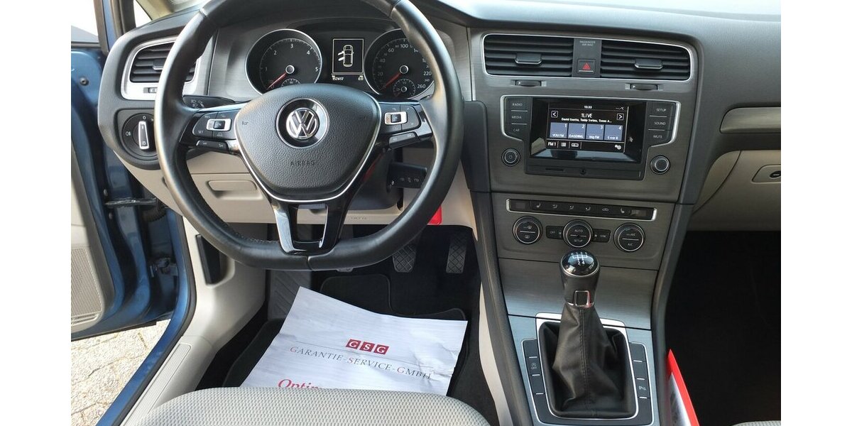 VW Golf VII COMFORTLINE PANORAMADACH KLIMAAUTOMATIK 1 150.000 km 8.908 &euro; Köln 50858