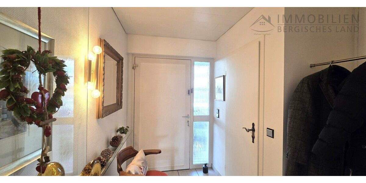 Reihenendhaus Hückeswagen Wiehagen - 5 Zimmer, 156 m&sup2;, 329.000&euro; | Angebot:25373837