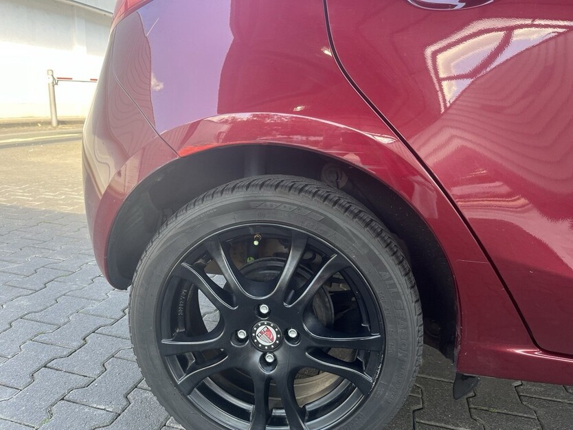 Mazda 2 145.000 km 5.000 € Leverkusen 51373