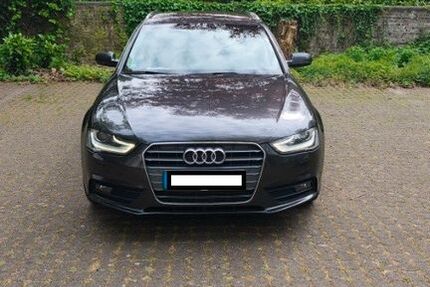 Audi A4 246.000 km 7.599 &euro; Düsseldorf 40217