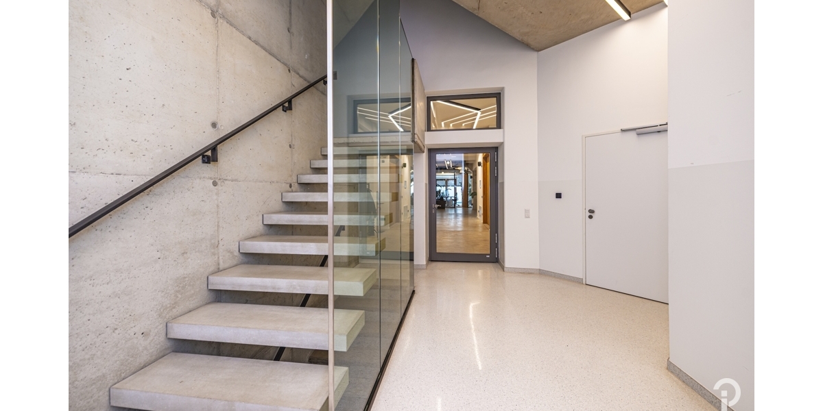 Repräsentative, hochwertige 3 Zimmer-Wohnung mit großer Dachterrasse im Herzen Düsseldorfs. - Etagenwohnung Düsseldorf | Angebot:27008401