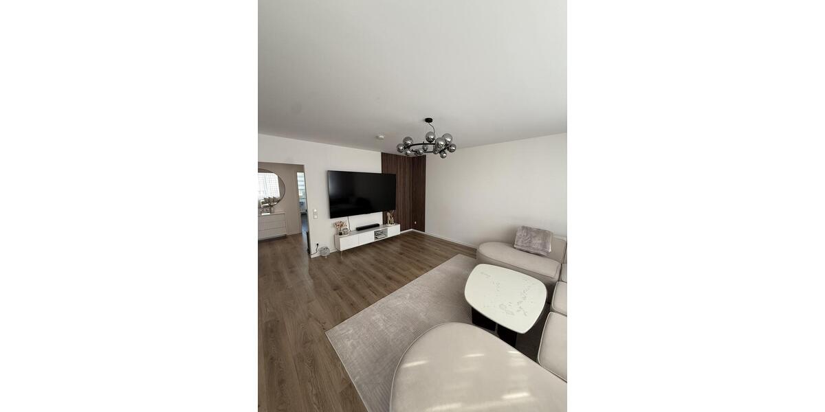 Maisonettenwohnung Düsseldorf Stadtbezirk 9 - 5 Zimmer, 125 m&sup2;, 1.800&euro; | Angebot:26194304