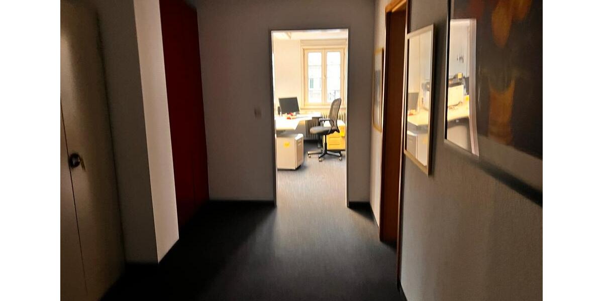 Dachgeschoss komplett zu mieten 100QM zimmer