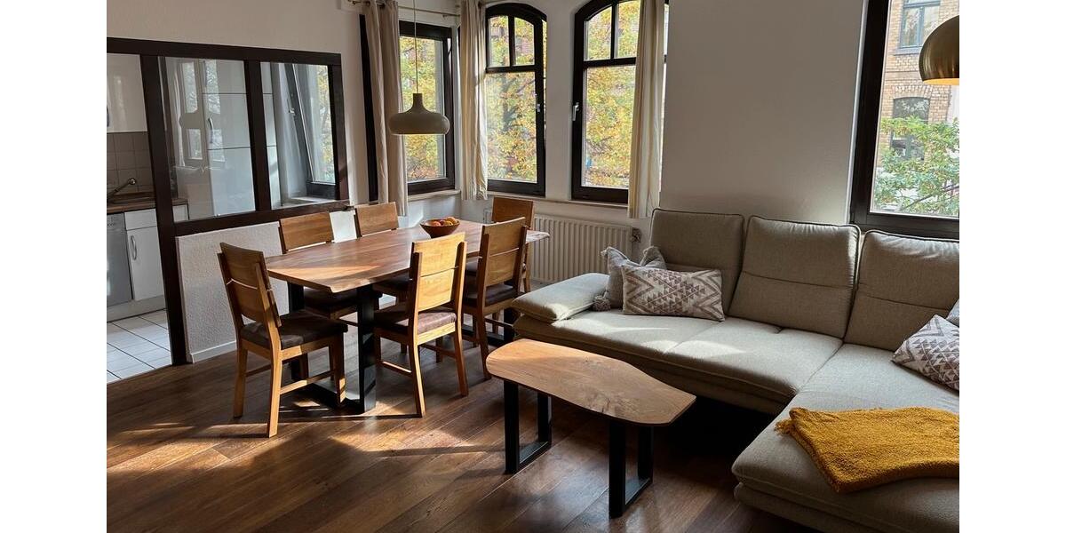 Stilvoll möblierte 2-Zimmer-Wohnung am Eigelstein zimmer