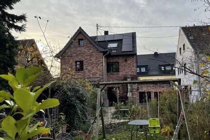 Haus zum Kaufen in Troisdorf 629.000 € 140 m² 6 zimmer