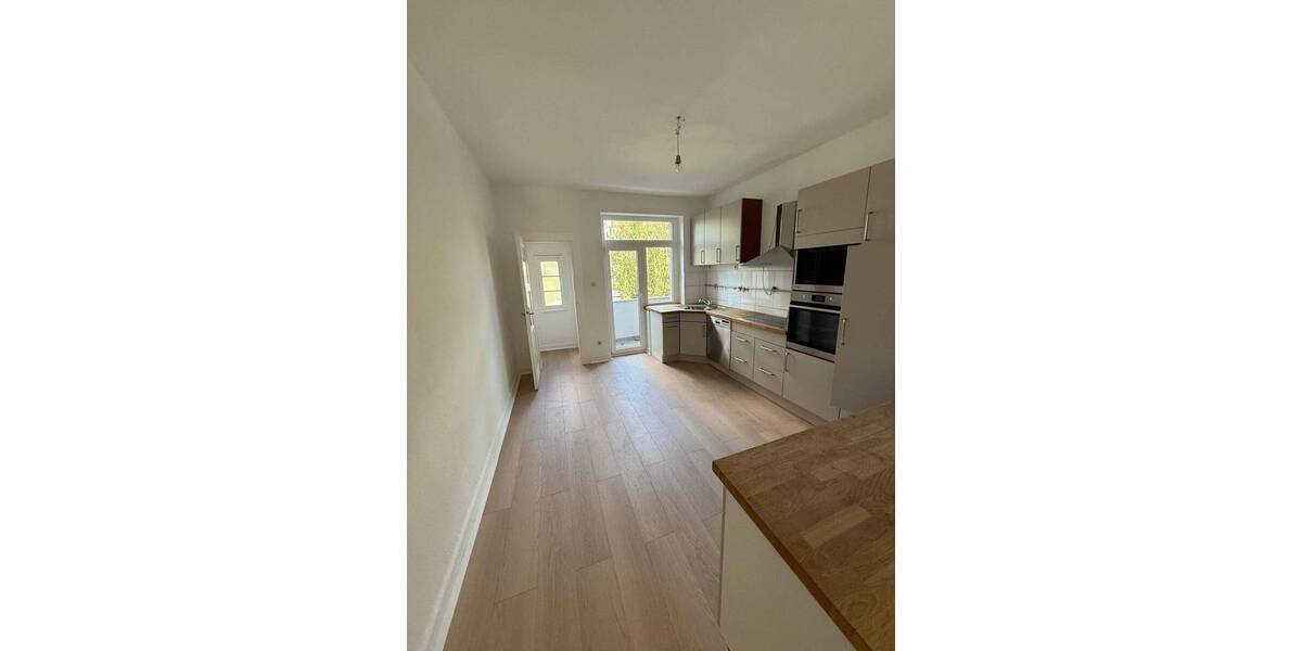 Etagenwohnung Düsseldorf Heerdt - 2 Zimmer, 62 m&sup2;, 1.010&euro; | Angebot:26867628